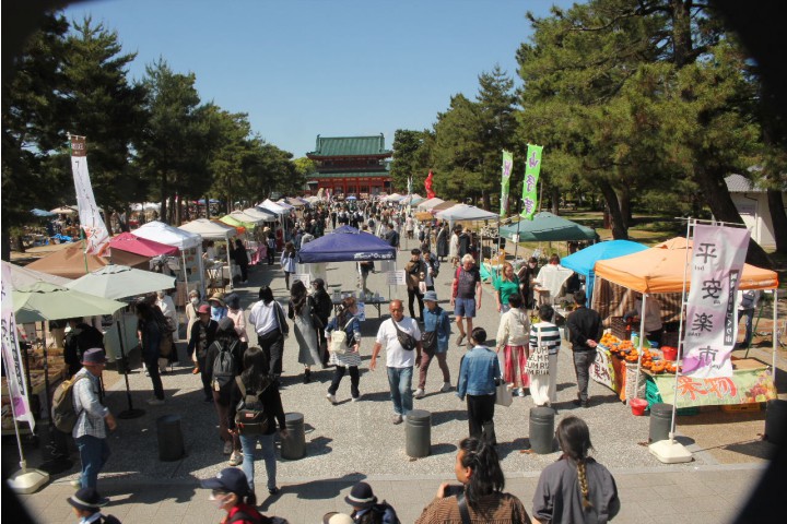 平安楽市（岡崎公園手づくり市）