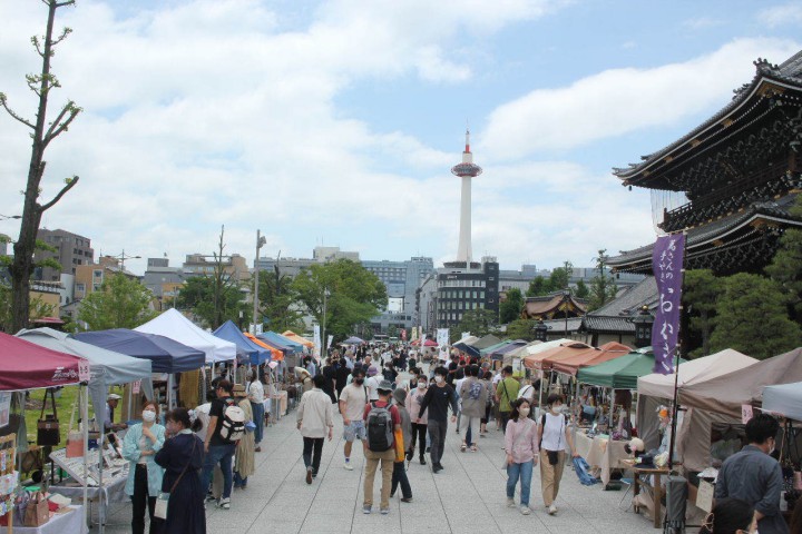 お東さん・手づくり門前市