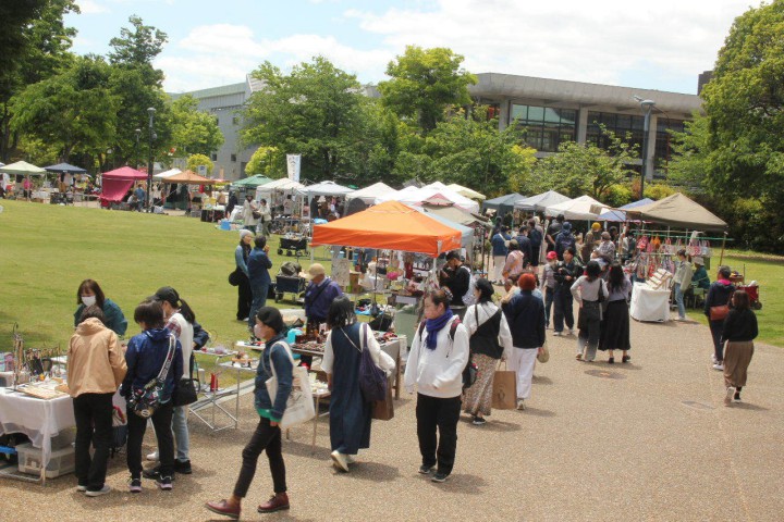 平安楽市（岡崎公園手づくり市）