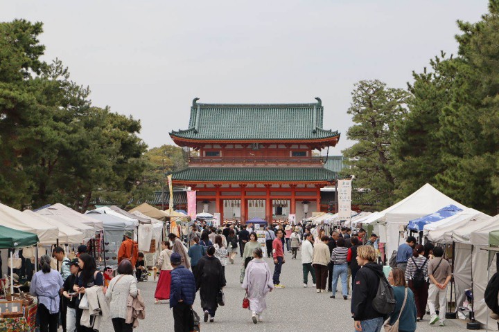 平安楽市（岡崎公園手づくり市）