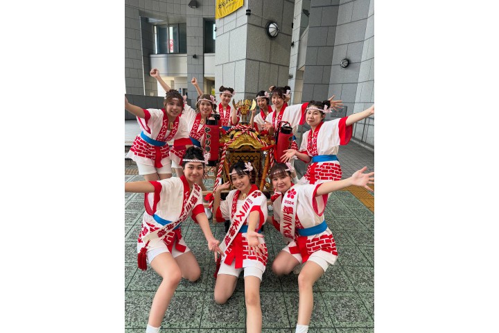 第42回天神祭ギャルみこし（天神橋筋商店街）